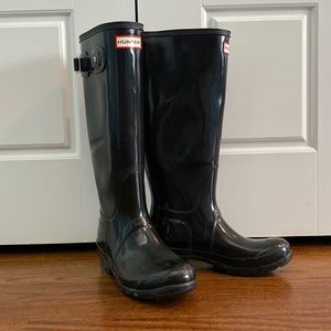 Hunter Rain Boots in Glossy Black